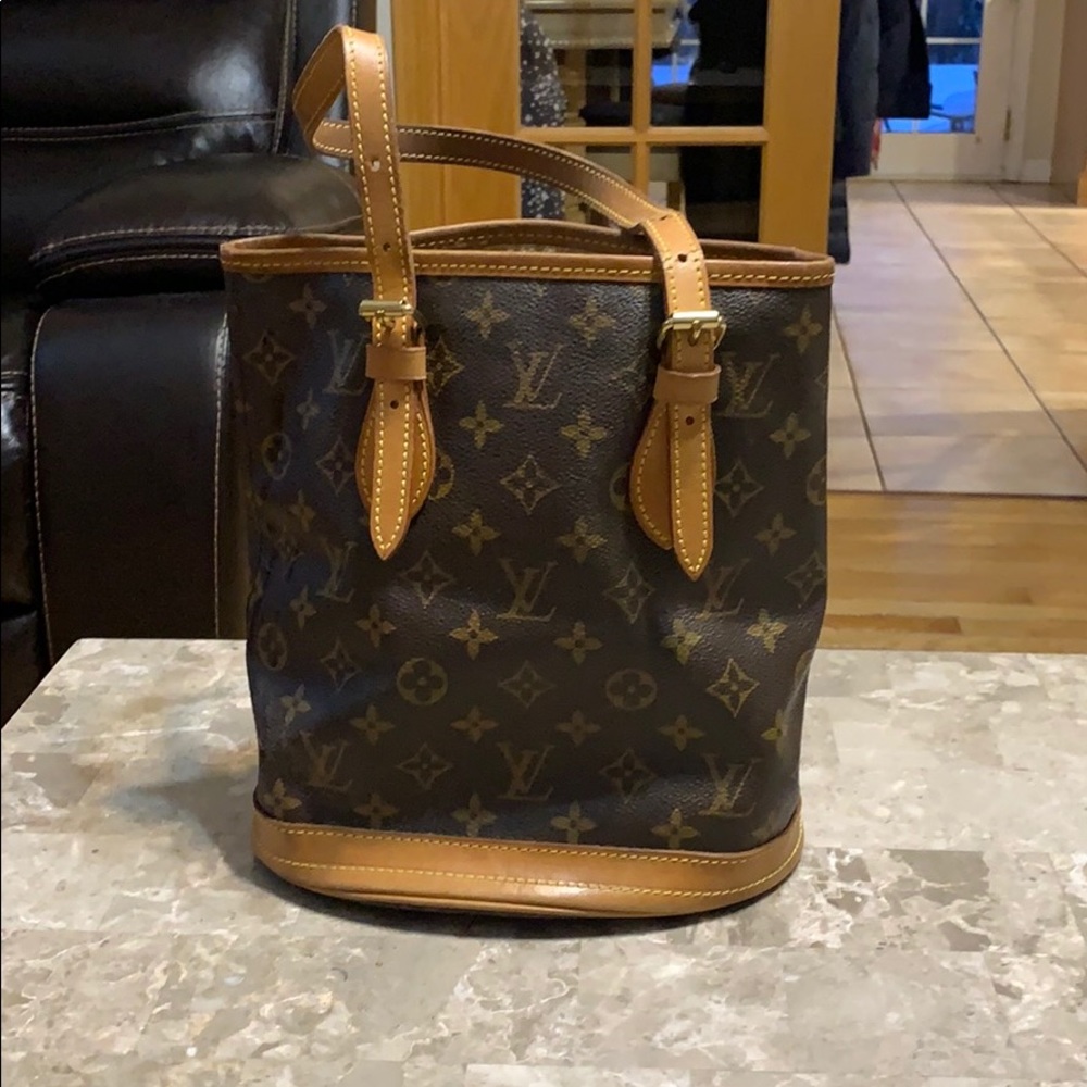 Louis Vuitton PM bucket purse